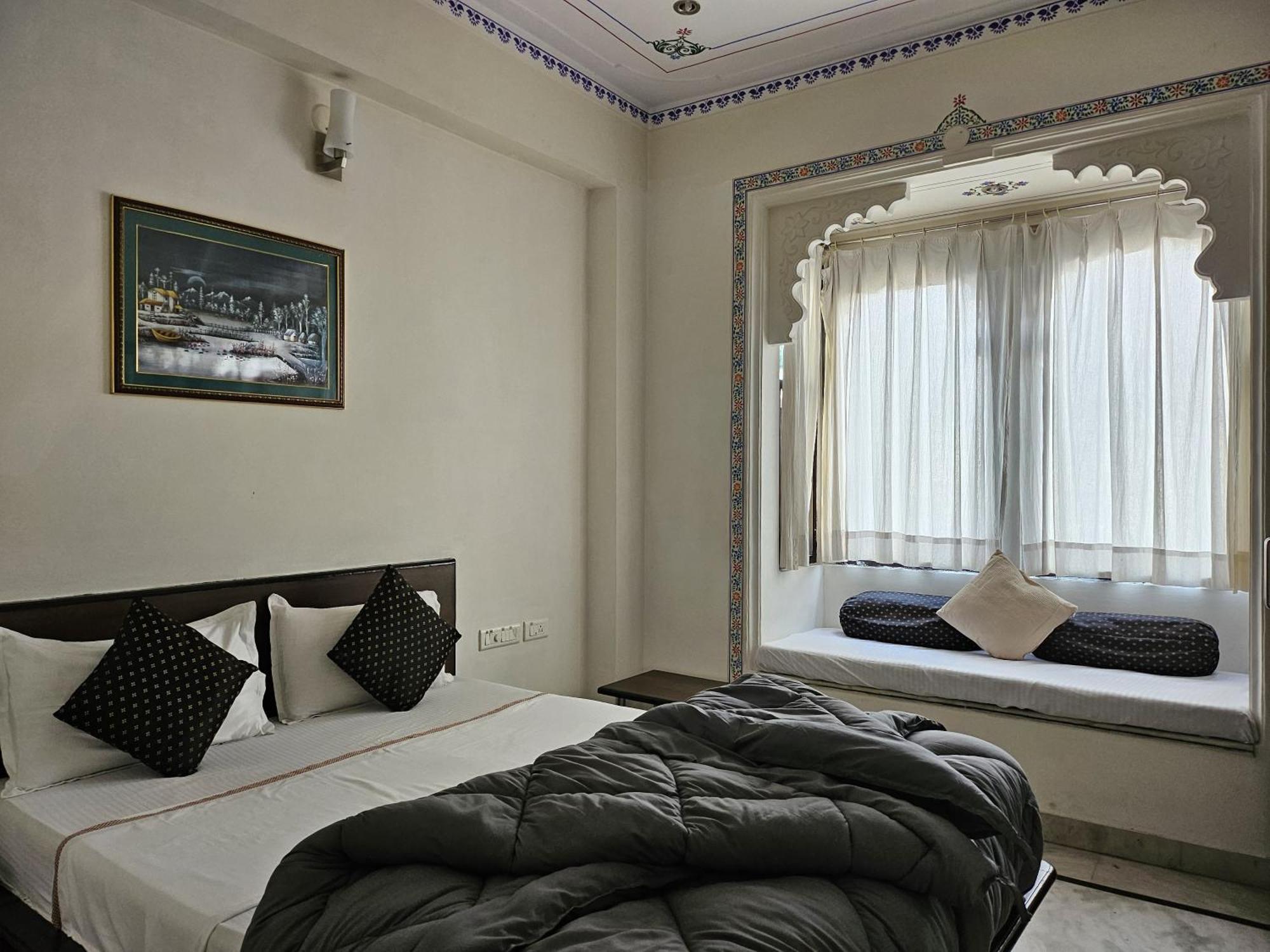 Madpackers Udaipur Hostel Exterior photo